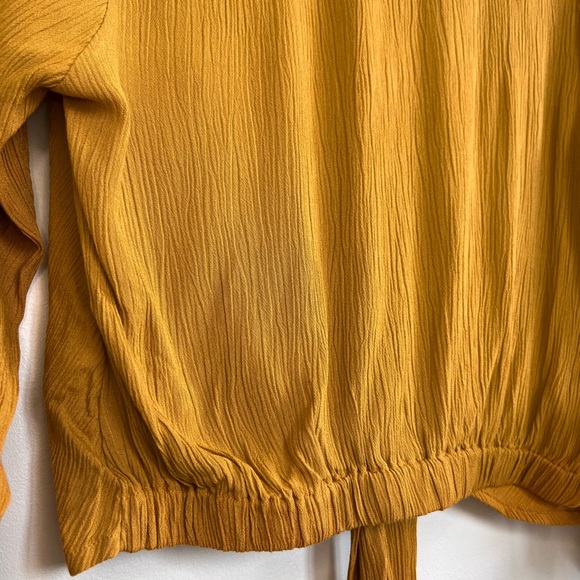 Full-sleeve summer blouse with a front knot (bow) - Picture 9 of 10